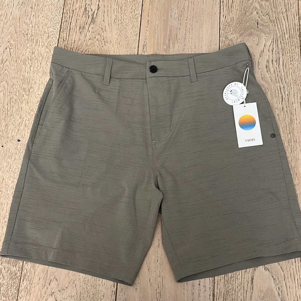 Vuori Men's Tan Shorts 34